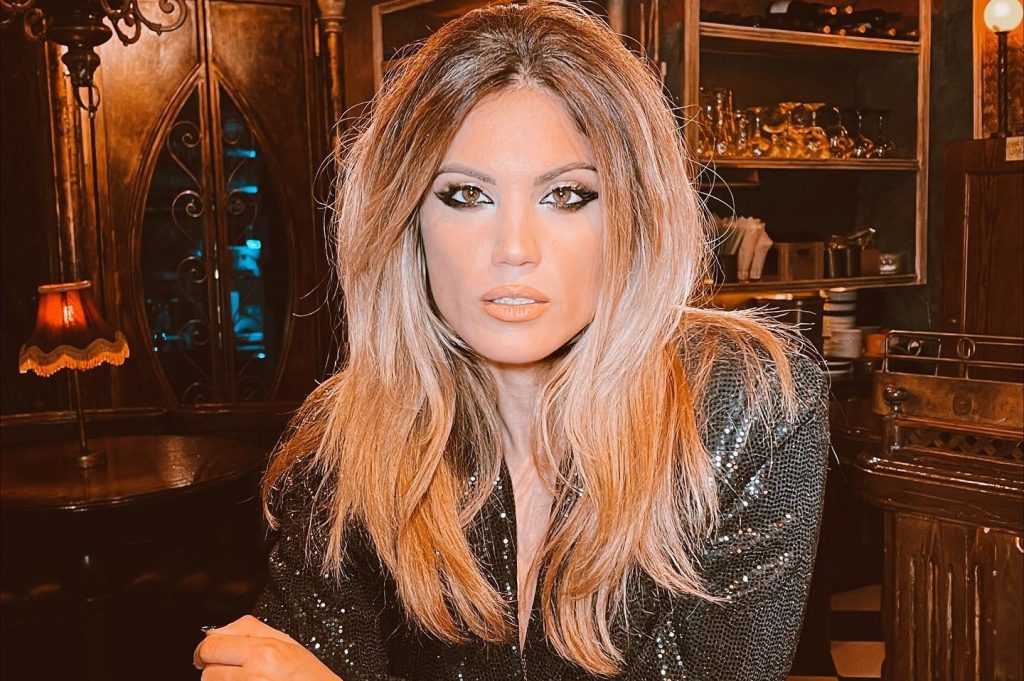 Μαίρη Συνατσάκη: Ποζάρει ολόγυμνη και βάζει «φωτιά» στο Ιnstagram