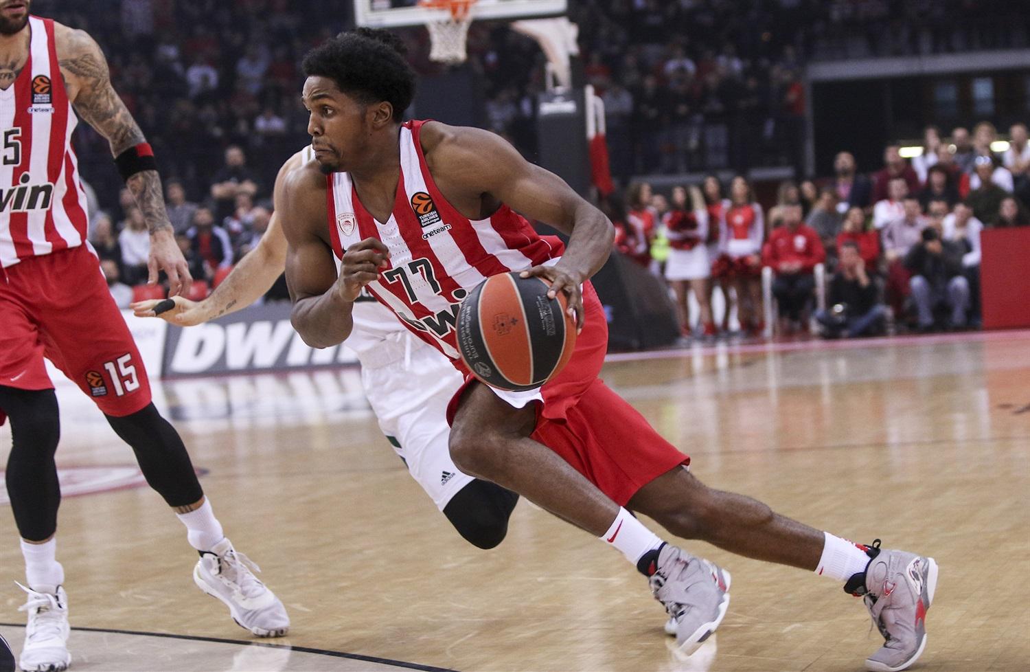 Παναθηναϊκός – Ολυμπιακός: Παρών στο Game 2 ο Σ.ΜακΚίσικ – Ακολούθησε την αποστολή στο ΟΑΚΑ ο Αμερικανός