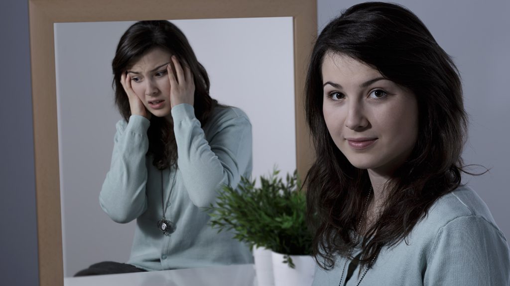 Κατάθλιψη υψηλής λειτουργικότητας: Τι ακριβώς είναι – Τα συμπτώματα που πρέπει να γνωρίζετε