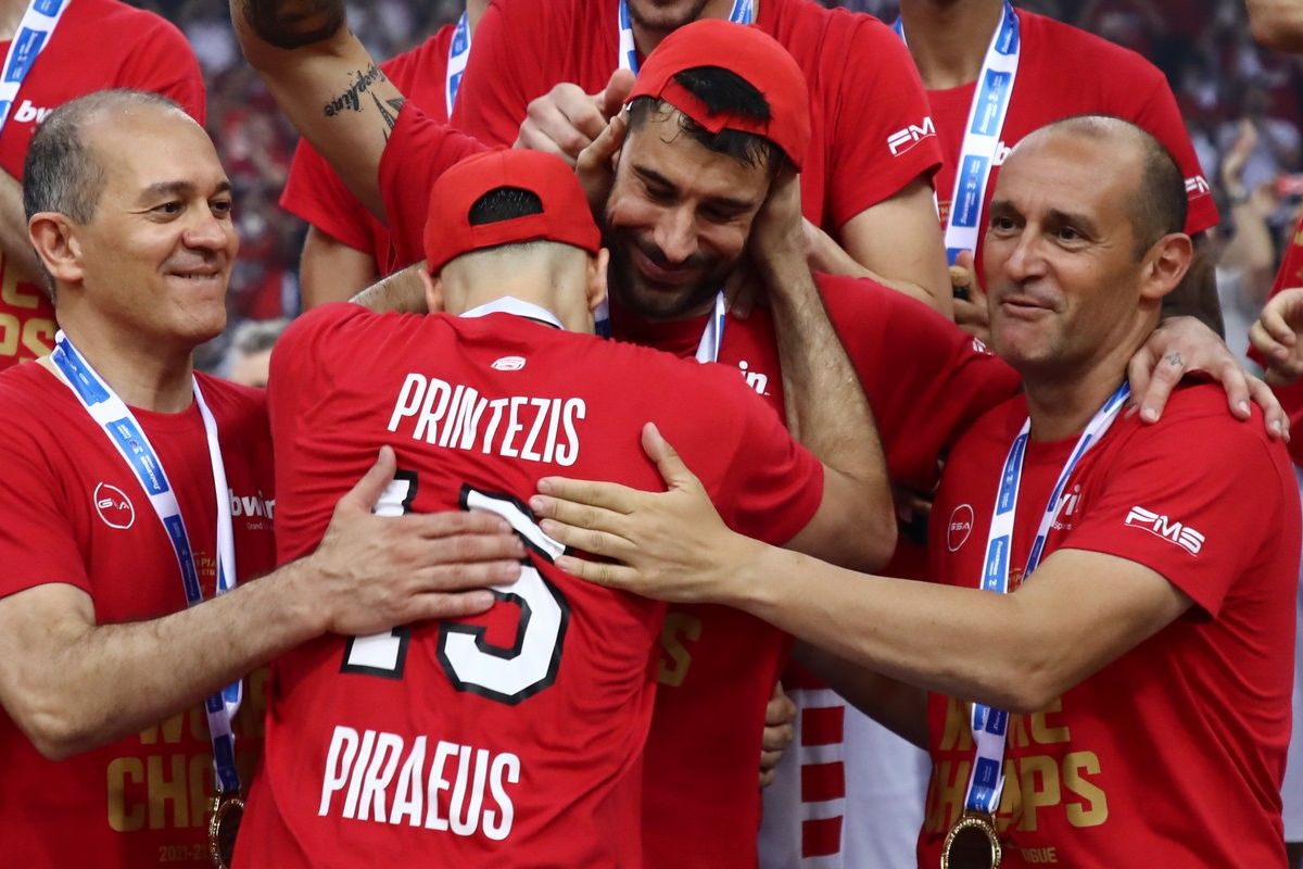 Γιώργος Πρίντεζης: Ανακοίνωσε το «αντίο» του από την δράση εν μέσω δακρύων