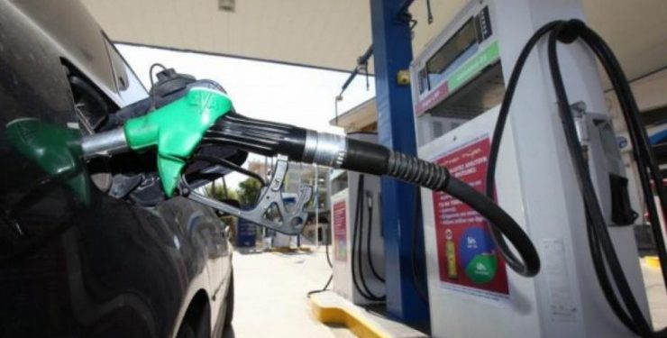 ΑΑΔΕ: «Σφράγισμα» έως τρεις μήνες στα πρατήρια που πωλούν νοθευμένα καύσιμα
