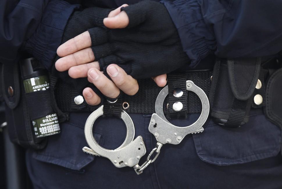Αττική: Συνελήφθη αστυνομικός ως αρχηγός κυκλώματος κοκαΐνης – Οι κωδικές ονομασίες για τα ναρκωτικά