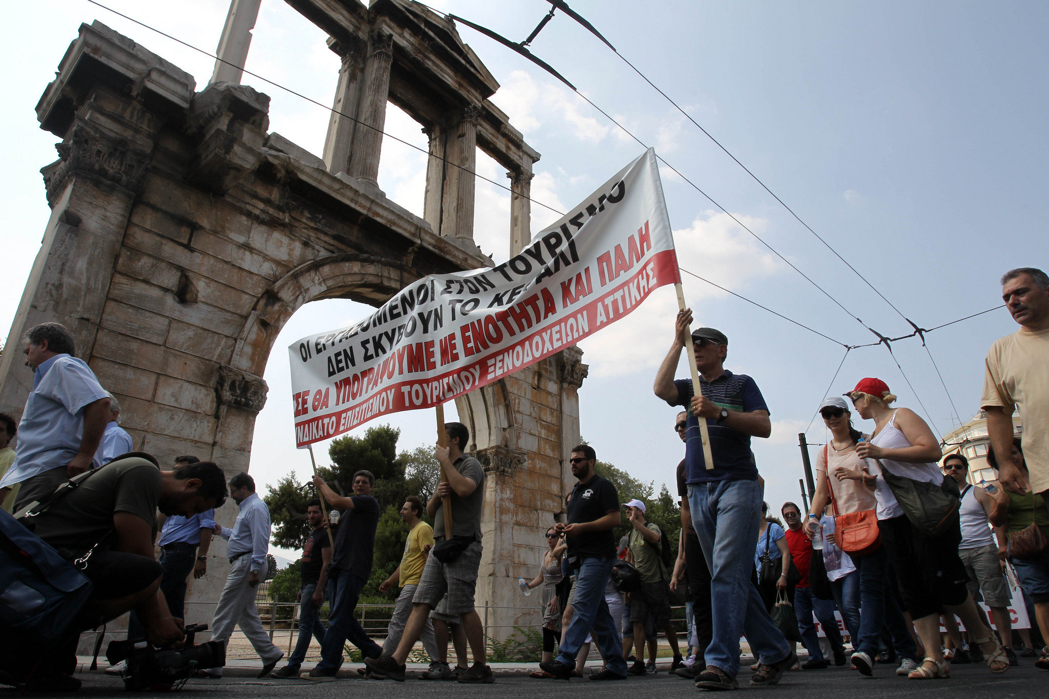Γερμανικά ΜΜΕ: «Ποιο τέλος της εποπτείας; – Η Ελλάδα θα βρίσκεται υπό στενή παρακολούθηση τουλάχιστον έως το 2059»!