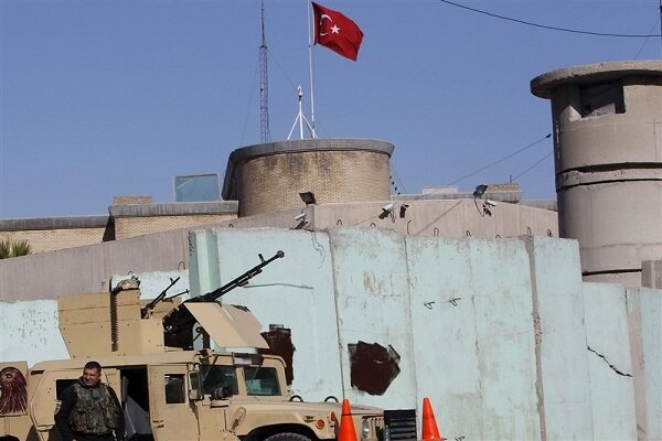Ρουκέτες εναντίον βάσης της Τουρκίας στο βόρειο Ιράκ