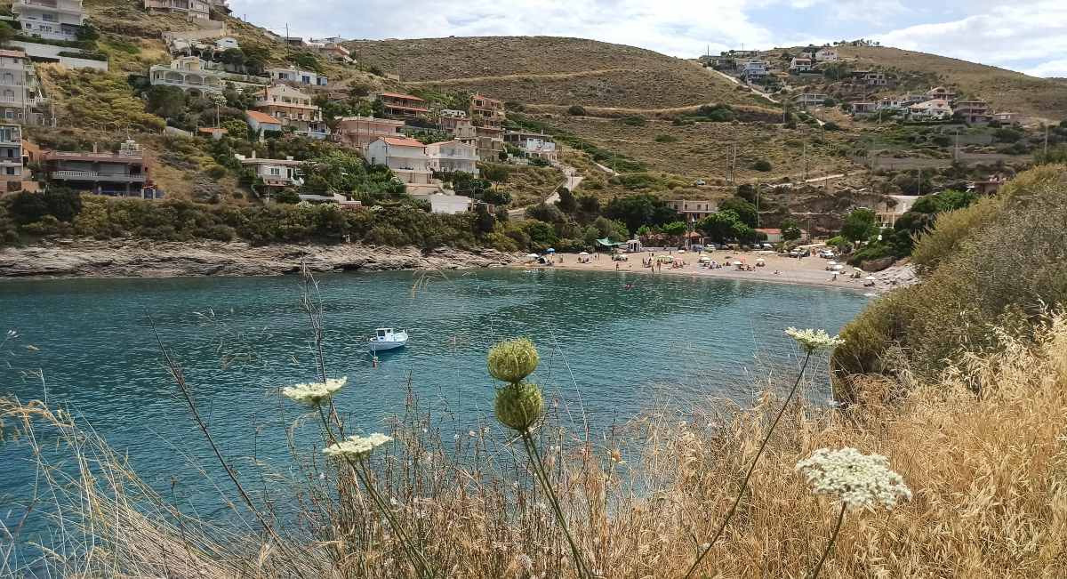 Τρεις απομονωμένες παραλίες στην Αττική αν θέλετε την… ησυχία σας