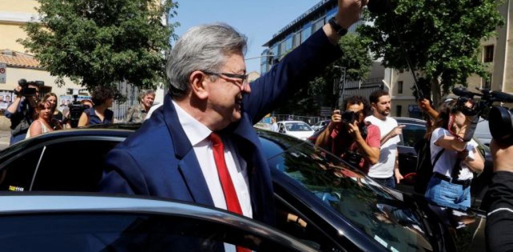 Z.Λ.Μελανσόν για γαλλικές εκλογές: «Είναι πάνω απ’ όλα η εκλογική ήττα του Ε.Μακρόν»