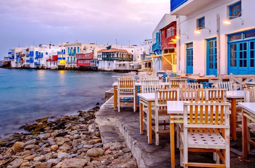 Μύκονος – Χαλκιδική: Φορολογικοί έλεγχοι σε καφέ και εστιατόρια