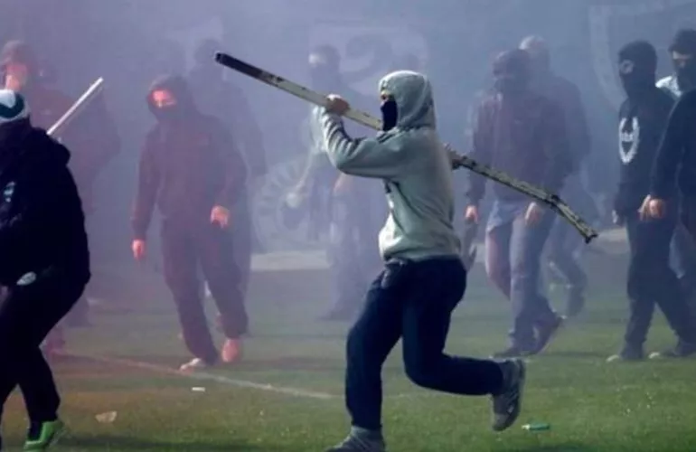 Συνελήφθη 30χρονος με παρελθόν στην οπαδική βία: Τραυμάτισε υπάλληλο έξω από το ΣΕΦ