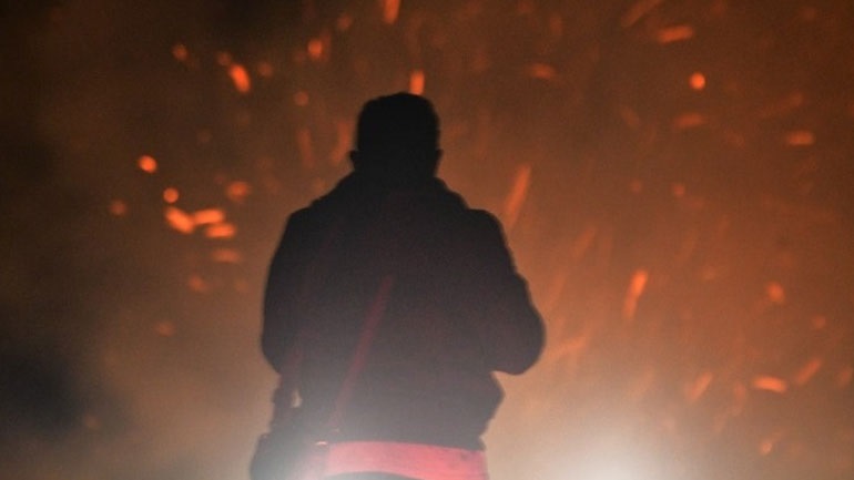 Φωτιά στα Σπάτα δίπλα στο Αττικό Ζωολογικό Πάρκο