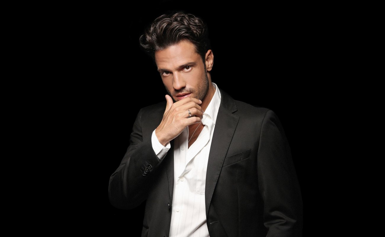 Πέφτανε σαν τα «κοτόπουλα» από την ζέστη σε συναυλία του Κ.Αργυρού στην Πάτρα (φωτό)