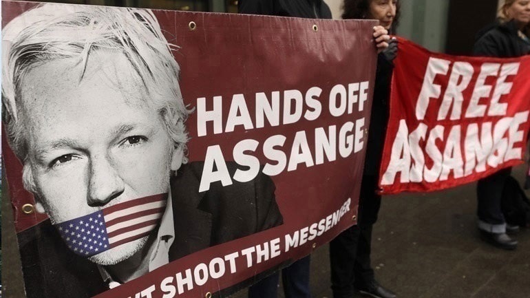 Υπόθεση Τζούλιαν Ασάνζ: Η οικογένεια του ιδρυτή του WikiLeaks καλεί τη Γερμανία να παρέμβει στις ΗΠΑ