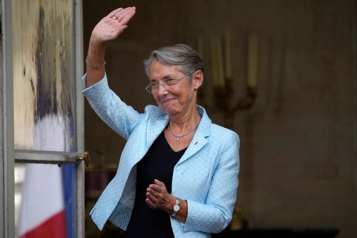 Γαλλία: Η πρωθυπουργός Ελιζαμπέτ Μπορν υπέβαλε την παραίτησή της αλλά ο Ε.Μακρόν δεν τη δέχτηκε