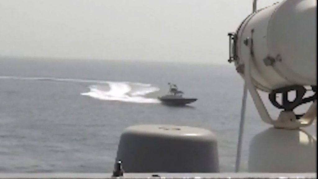 Επεισόδιο στον Κόλπο μεταξύ Ιρανών και Αμερικανών (βίντεο)