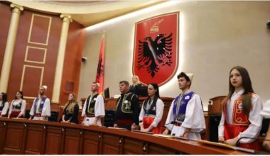 Εκδήλωση – πρόκληση για την Τσαμουριά μέσα στην αλβανική βουλή
