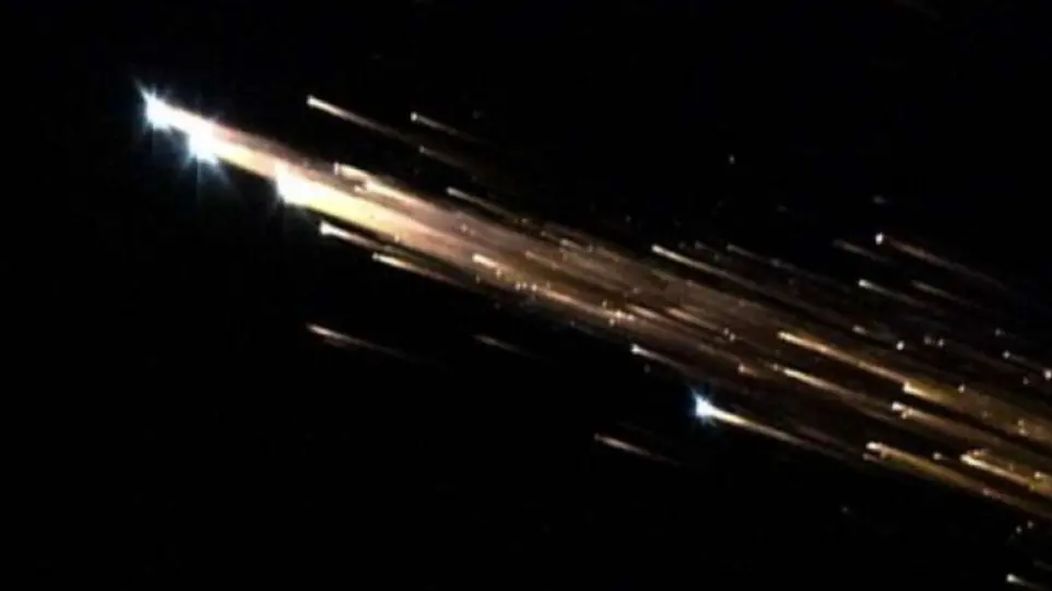 Η νύχτα έγινε μέρα όταν φλεγόμενα συντρίμμια διαστημικού πυραύλου διέσχισαν τους αιθέρες της Ιβηρικής (βίντεο)
