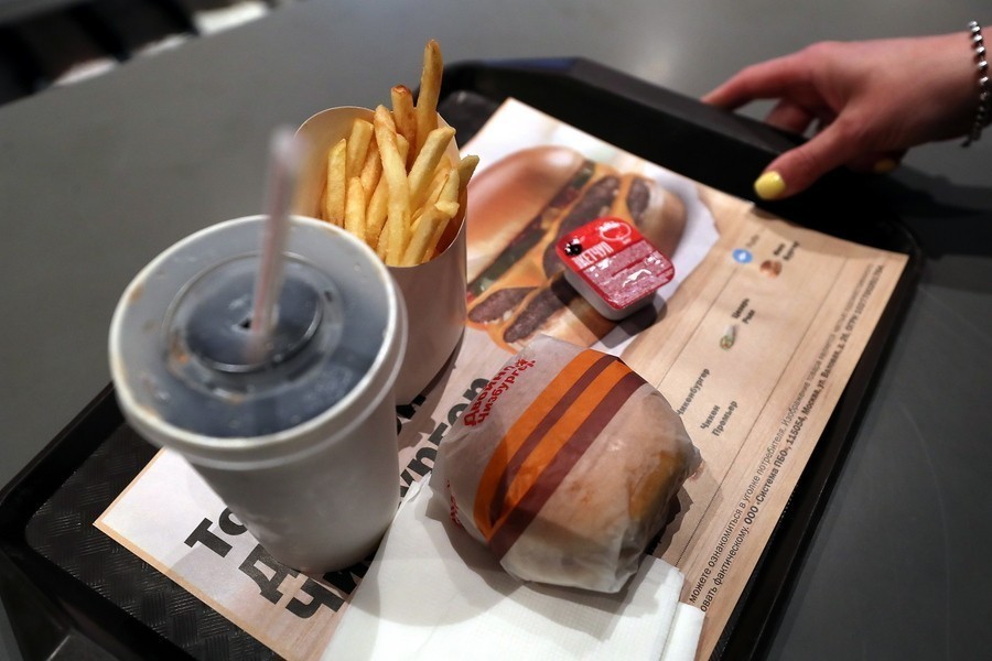 Τα McDonald’s έφυγαν και τα εγχώρια Vkusno & Tochka κάνουν ρεκόρ πωλήσεων στην Ρωσία