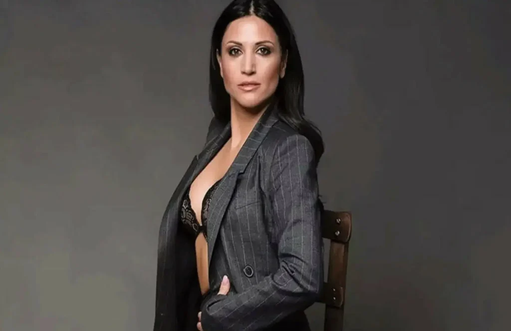 Σοφία Παυλίδου: Ποζάρει γυμνή στον φακό του Σπύρου Χατζηαγγελάκη και βάζει «φωτιά» στο Instagram (φώτο)