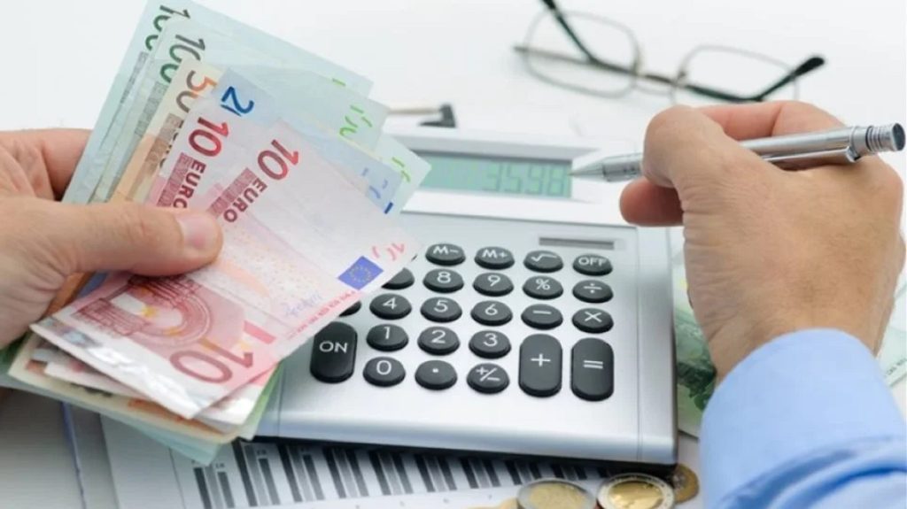 Αυξήθηκαν δραματικά τα χρέη των Ελλήνων στην Εφορία – Νέα φέσια 3,7 δισ. ευρώ