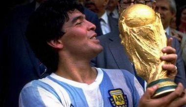 Ντιέγκο Μαραντόνα: Οκτώ υγειονομικοί κατηγορούνται για τον θάνατο του «θεού» του ποδοσφαίρου