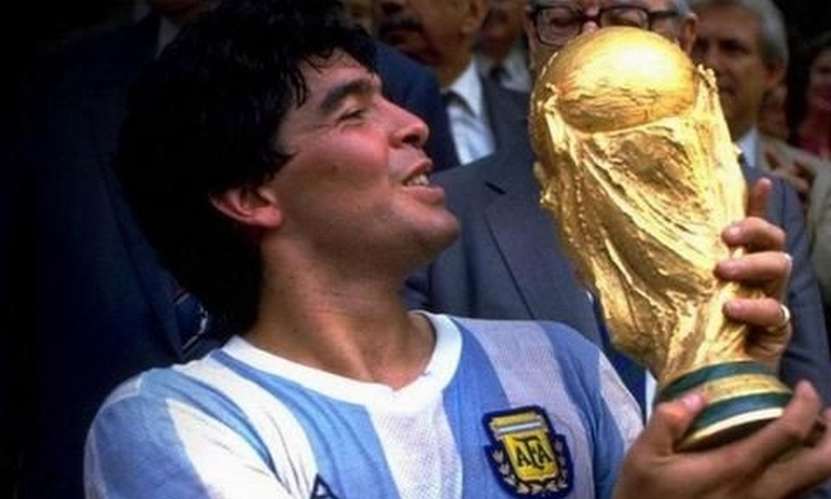 Ντιέγκο Μαραντόνα: Οκτώ υγειονομικοί κατηγορούνται για τον θάνατο του «θεού» του ποδοσφαίρου