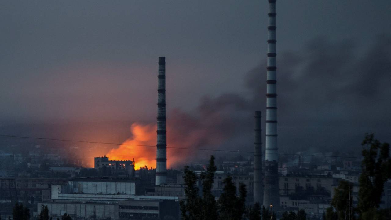 Βίντεο: Μαζικές παραδόσεις Ουκρανών στρατιωτών στο Ντόνμπας – «Οι Ρώσοι κερδίζουν» παραδέχονται οι Βρετανοί