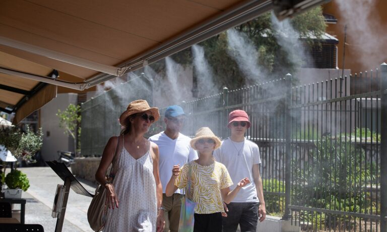 Ο καύσωνας κορυφώνεται – Πού θα δούμε 42 βαθμούς Κελσίου