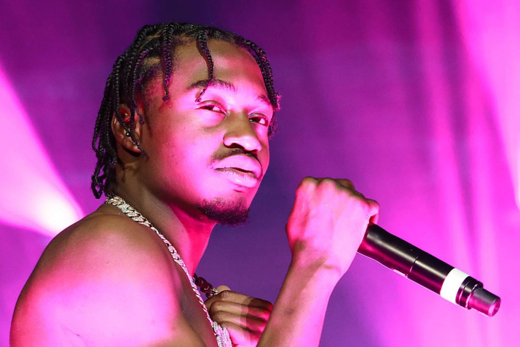 Ο ράπερ Lil TJay δέχθηκε πυροβολισμούς έξω από πολυκατάστημα του Νιου Τζέρσεϊ