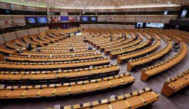 Η ΕΕ απαγόρευσε στους εκπροσώπους ρωσικών συμφερόντων την πρόσβαση στους χώρους της
