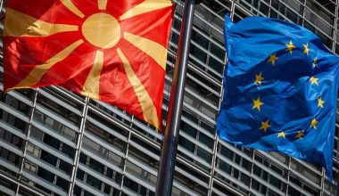 «Έπεσε» και η Σόφια: Η Βουλγαρία ξεμπλοκάρει την ένταξη των Σκοπίων στην ΕΕ