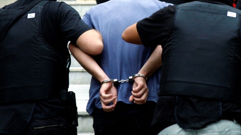 Χειροπέδες σε καθηγητή πολεμικών τεχνών ύστερα από καταγγελία για σεξουαλική κακοποίηση