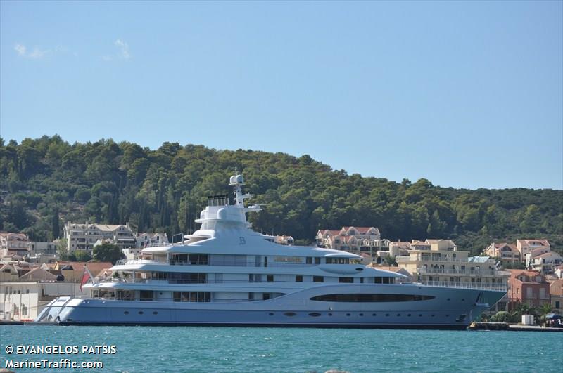 Σούδα: Eντυπωσιακές εικόνες από την υπερπολυτελή θαλαμηγό του Μεξικανού μεγιστάνα Αλμπέρτο Μπελέρες (φωτό)