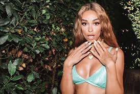 Ε.Φουρέιρα: Φωτιά και λάβρα με το μπικίνι της – Ανεβάζει επικίνδυνα την θερμοκρασία (φώτο)