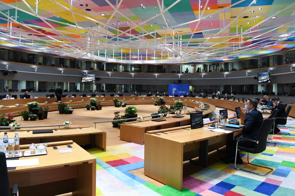 Το Ευρωπαϊκό Συμβούλιο καλεί όλες τις χώρες να ευθυγραμμιστούν με τις κυρώσεις της ΕΕ κατά της Ρωσίας