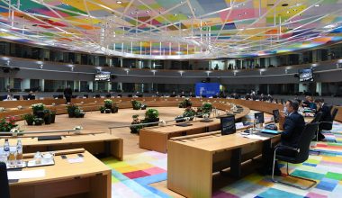 Το Ευρωπαϊκό Συμβούλιο καλεί όλες τις χώρες να ευθυγραμμιστούν με τις κυρώσεις της ΕΕ κατά της Ρωσίας