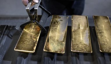 Τους 2.300 τόνους ρωσικούς χρυσού βάζουν στο «μάτι» οι G7