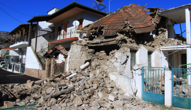 Οι σεισμοί & οι πλημμύρες αλλάζουν το ανάγλυφο στη Θεσσαλία – Η απόσταση Ζάρκου Τρικάλων-Δαμασίου αυξήθηκε κατά 14 εκατοστά
