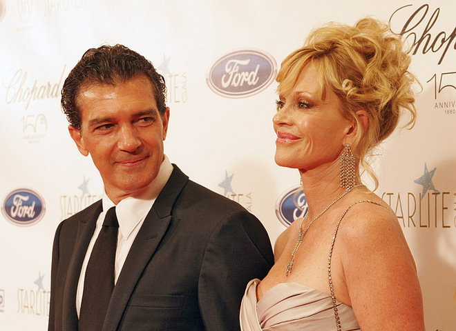 Δείτε ποια διάσημα ζευγάρια έμειναν μαζί και μετά την απιστία