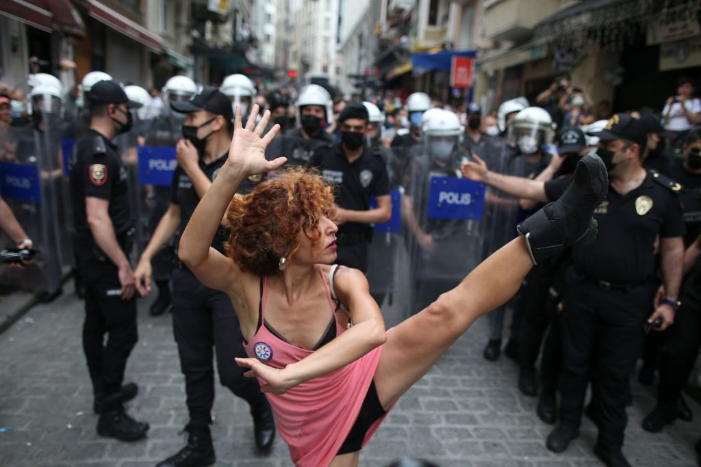 Τουρκία: Δεκάδες προληπτικές συλλήψεις πριν από την πορεία υπερηφάνειας (φωτο)