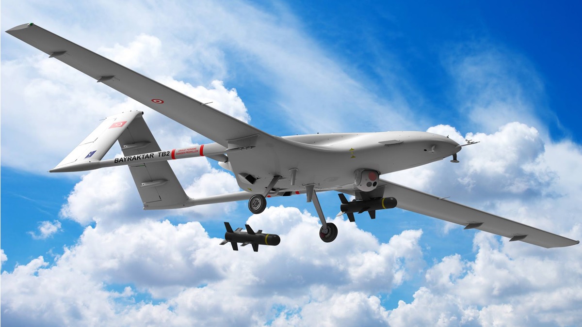 Διφορούμενος ο ρόλος της Τουρκίας – Παραχωρεί στην Ουκρανία δωρεάν οπλισμένα drones Bayraktar