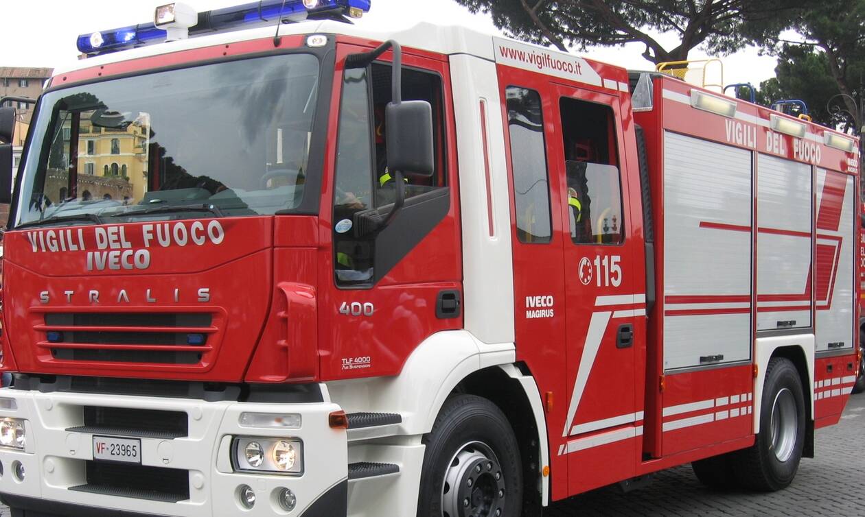 Φωτιά σε παιδικό κάμπινγκ λίγο έξω από την Ρώμη – Εξερράγησαν 50 φιάλες αερίου