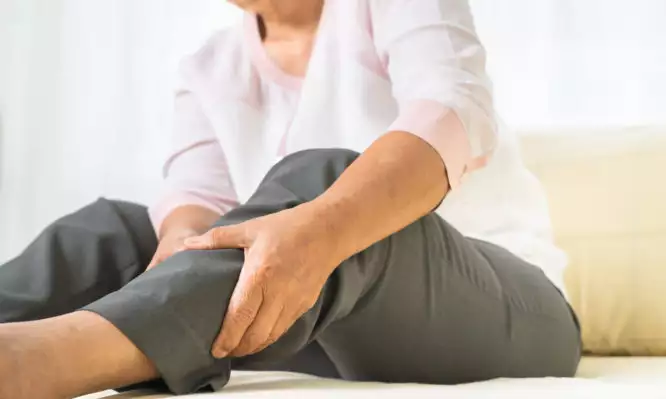 Μην τον αγνοείτε: Πότε ένας πόνος στο πόδι είναι «καμπανάκι» για σοβαρό πρόβλημα στην καρδιά