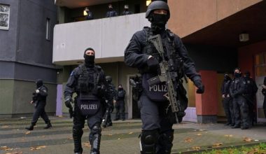 Γερμανία: Άνδρας άφησε κομμένο ανθρώπινο κεφάλι έξω από δικαστήριο της Βόννης