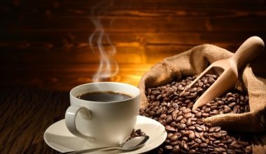 Καφές σε τιμή… «χρυσού»: «Αυξάνεται καθημερινά σαν την βενζίνη» – To τέλος (και) της εστίασης