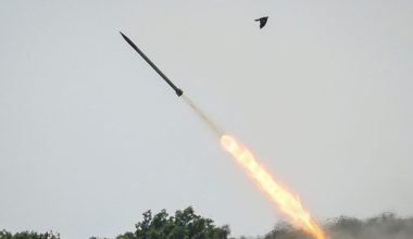 Αδειάζει το παλαιό υλικό η Ρωσία στην Ουκρανία: «Χρησιμοποιεί παλιούς σοβιετικούς πυραύλους »