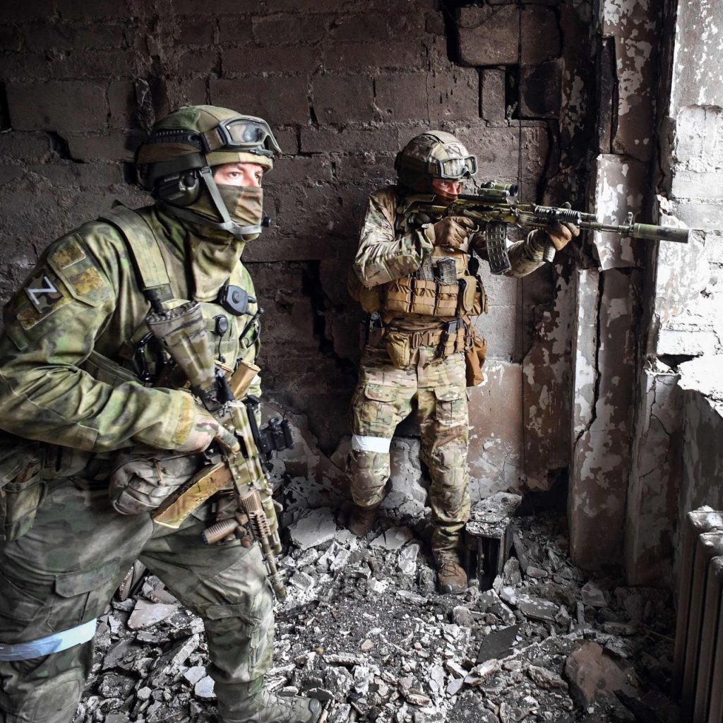 Κοντά στην αποδοχή της ήττας στο Λισιτσάνκ οι Ουκρανοί: «Οι Ρώσοι έρχονται από παντού με απίστευτους αριθμούς οχημάτων και πυροβόλων»