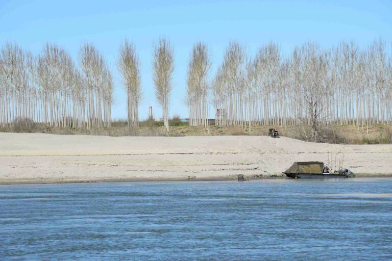 Ιταλία: Στέγνωσε ο ποταμός Πάδος – Η χειρότερη ξηρασία από το 1950