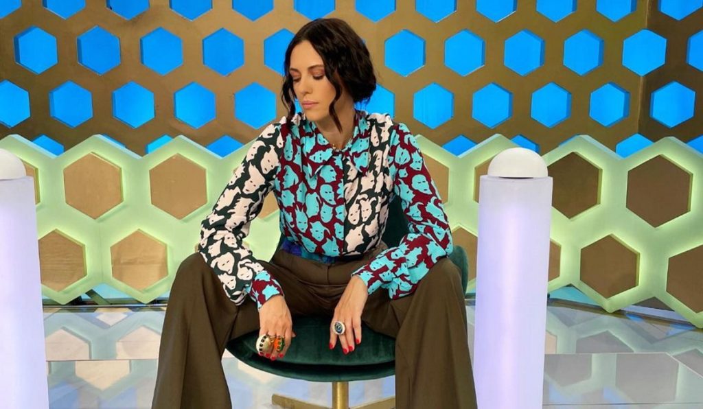 «Άστραψε & βρόντηξε» η Ρ.Βλαντή: «Μην ακούω ότι η Β.Καγιά είναι άνθρωπος της μόδας – Οι bloggers είναι κρεμάστρες»