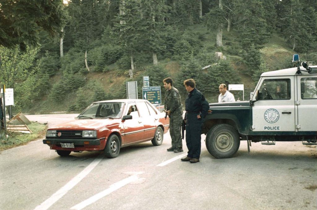 Η ληστεία που έκανε «θρύλο» τον Β.Παλαιοκώστα – Πετούσαν πεντοχίλιαρα στον δρόμο