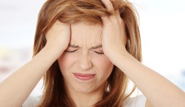 Πονοκέφαλος τάσης: Τελικά πόσο μειώνει τα συμπτώματα ο βελονισμός;