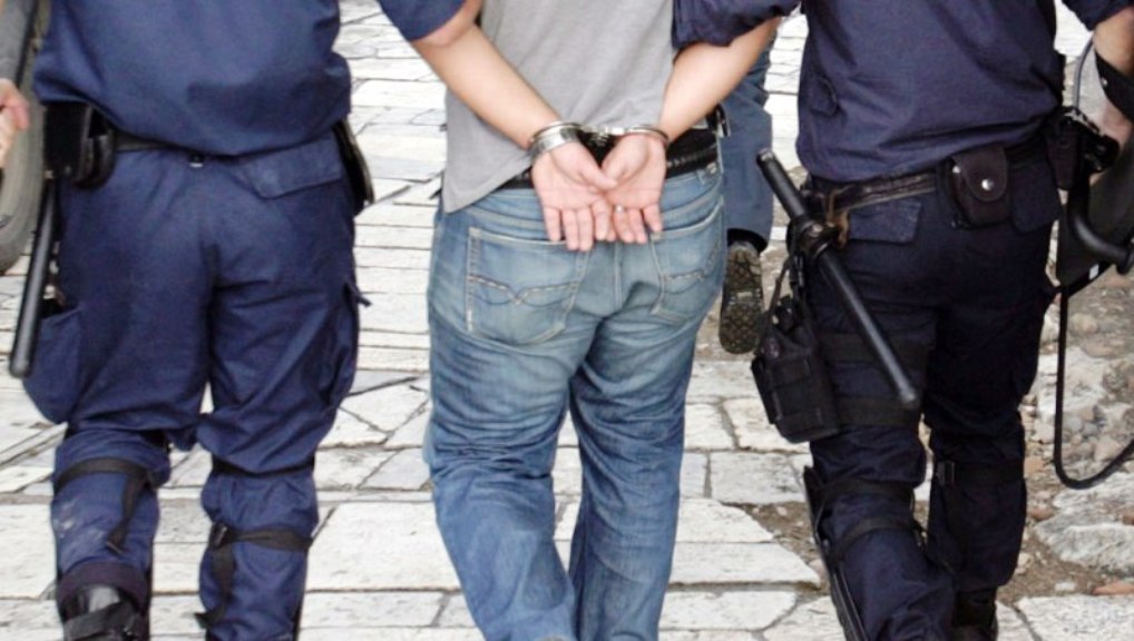 Κρήτη: 40χρονος έκανε δύο κλοπές σε μαγαζιά σε λίγα λεπτά – Συλληφθεί από τους αστυνομικούς της Άμεσης Δράσης